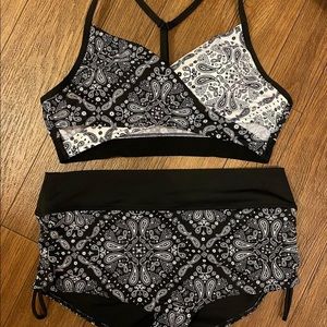 Victoria’s Secret gym to swim